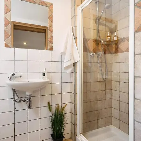 Penthouse Apartment, 3 Bedroom With Private Balcony Апартаменты *