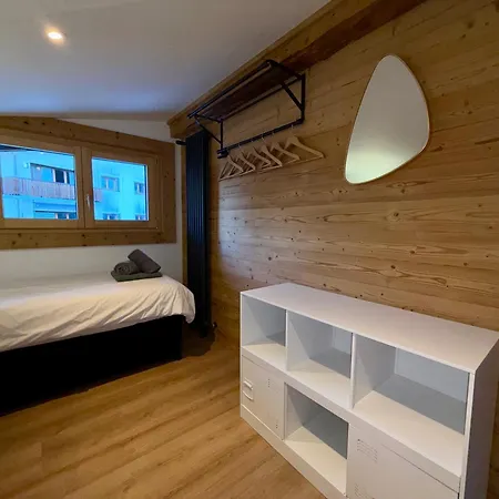 Penthouse Apartment, 3 Bedroom With Private Balcony * Chamonix