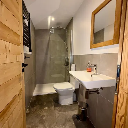 Apartament Penthouse Apartment, 3 Bedroom With Private Balcony